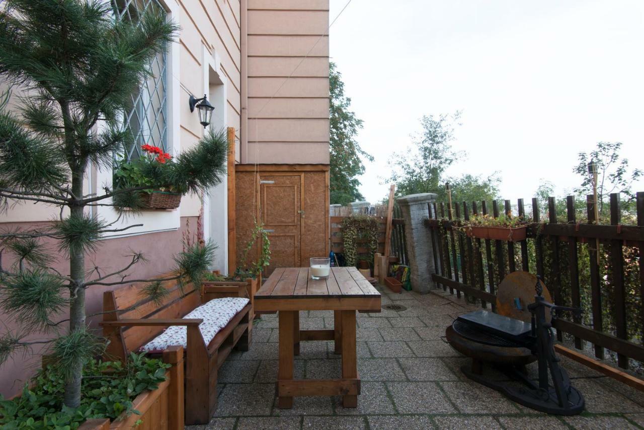 Victoria Design Stays - Apartment Rehorova Prag Eksteriør billede